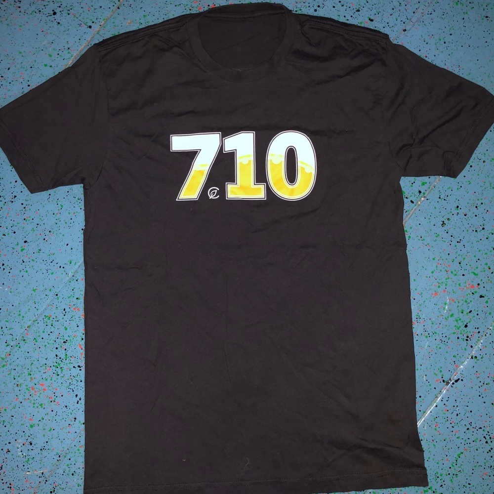 Curaleaf x 710 x OIL T-shirt